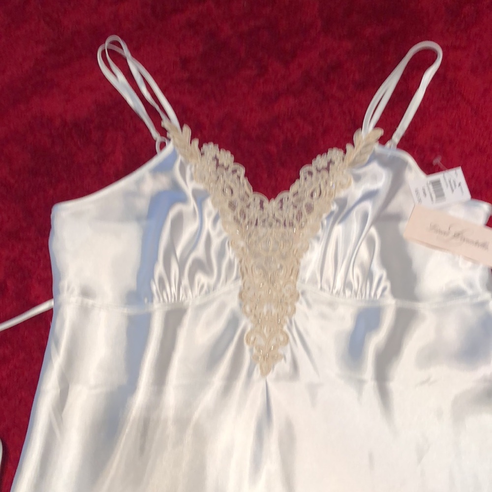 BEAUTIFUL SATIN DONATELLA LINGERIE